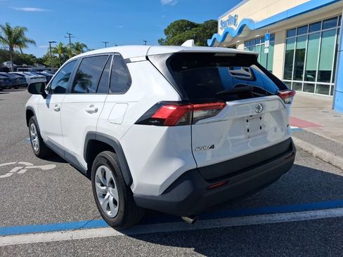 Used 2022 Toyota RAV4 LE FWD image 7