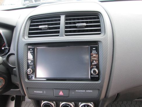 Used 2025 Mitsubishi Outlander Sport ES AWD/4WD image 65