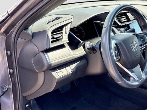 Used 2018 Honda Civic EX-L image 10