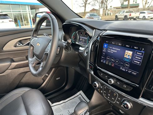 Certified 2023 Chevrolet Traverse LT w/ LT Premium Package image 41