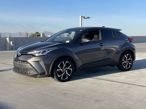 Used 2021 Toyota C-HR XLE image 2