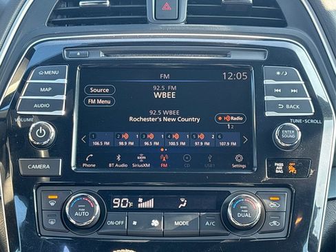 Used 2019 Nissan Maxima SR w/ Premium Package image 19