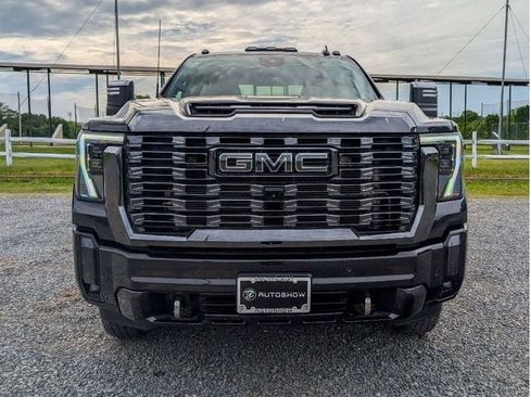 Used 2024 GMC Sierra 3500 Denali Ultimate AWD/4WD image 2