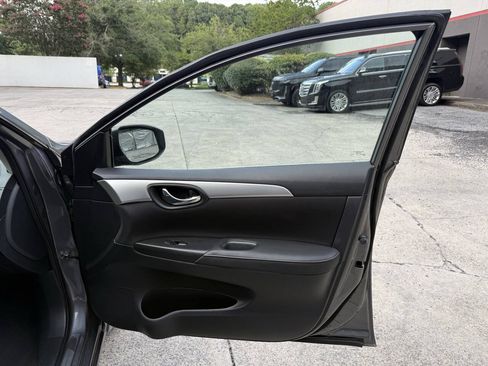 Used 2019 Nissan Sentra S FWD image 37