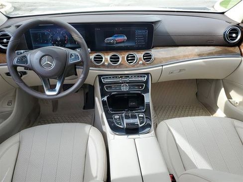 Used 2018 Mercedes-Benz E 400 4MATIC Wagon image 36