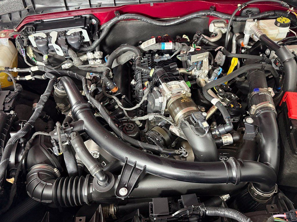 Used 2025 Ford Bronco Badlands AWD/4WD image 31