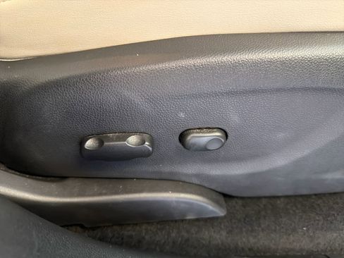 Used 2019 Buick Encore Essence w/ Safety Package II image 27