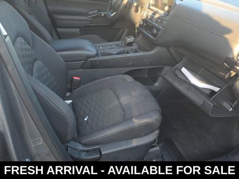 Used 2024 Nissan Pathfinder S image 12