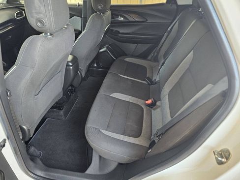 Used 2022 Chevrolet TrailBlazer LT w/ Convenience Package FWD image 10