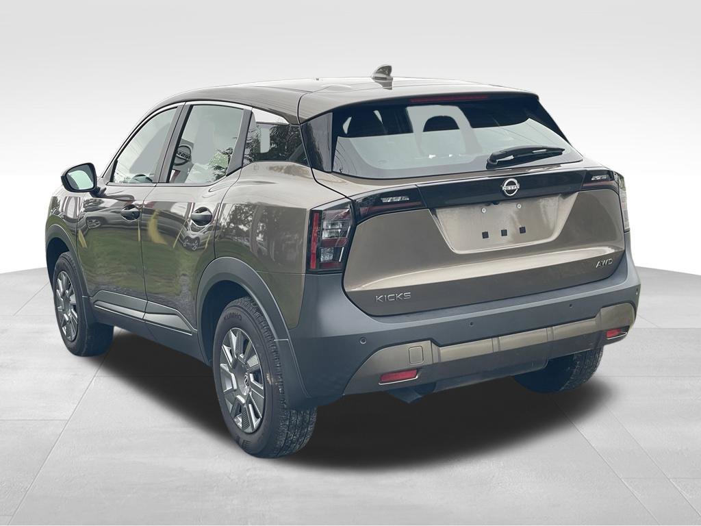 Certified 2025 Nissan Kicks S AWD/4WD image 5