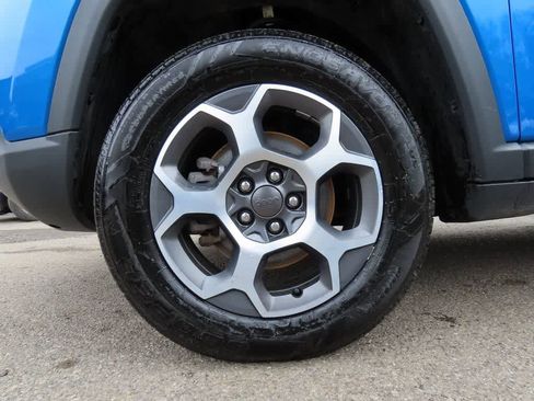 Used 2022 Jeep Compass Trailhawk w/ Trailhawk Elite Group image 11