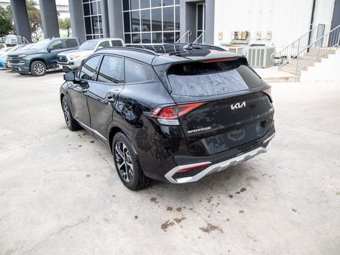 Used 2023 Kia Sportage SX image 9