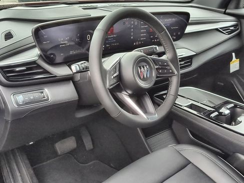 Used 2025 Buick Enclave Preferred w/ Power Package image 10