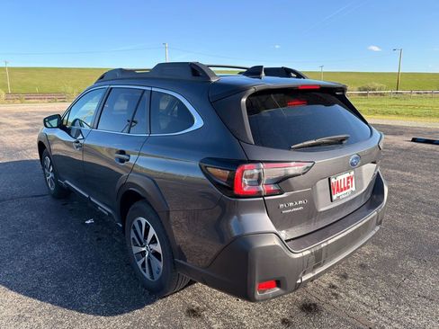 Used 2024 Subaru Outback Premium image 10