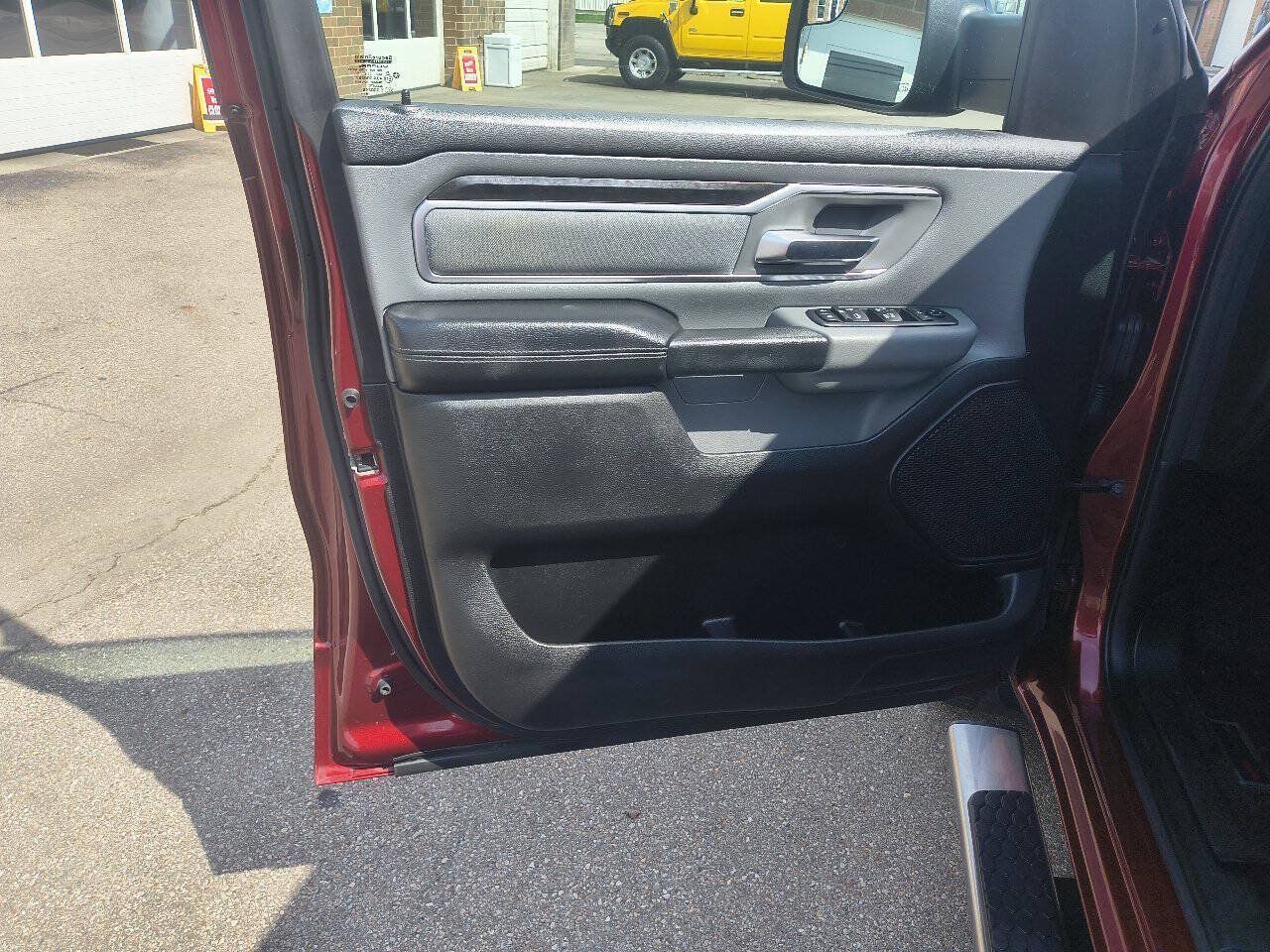 Used 2019 RAM 1500 Big Horn AWD/4WD image 16