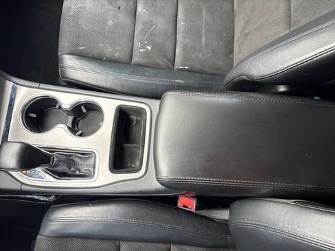 Used 2021 Jeep Grand Cherokee Laredo X RWD image 34