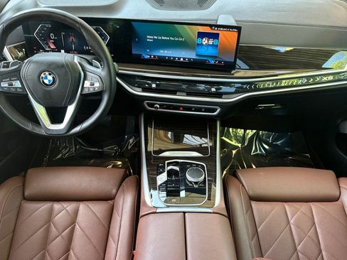 Used 2024 BMW X5 xDrive40i w/ Parking Assistance Package AWD/4WD image 16