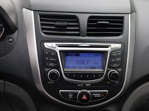 Used 2012 Hyundai Accent GS FWD image 8