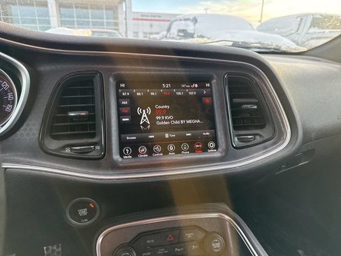 Used 2018 Dodge Challenger GT AWD/4WD image 12