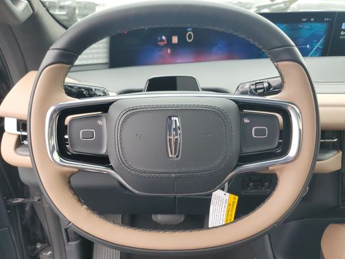 New 2026 Lincoln Navigator L Black Label AWD/4WD image 16