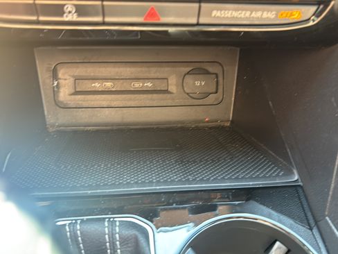 Used 2023 Volkswagen Atlas SE w/ Panoramic Sunroof Package FWD image 30