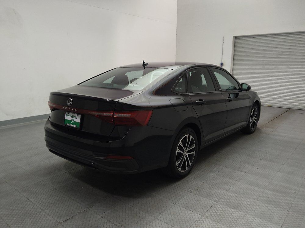 Used 2025 Volkswagen Jetta Sport FWD image 9