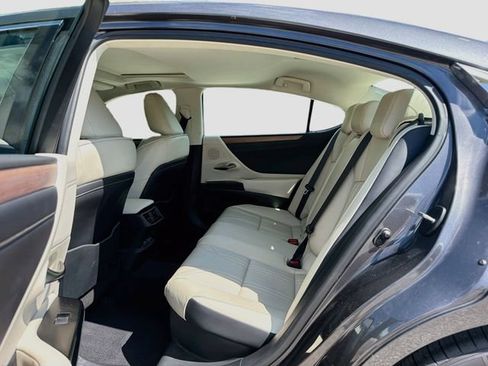 Used 2024 Lexus ES 300h w/ Technology Package FWD image 20