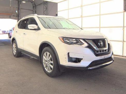 Used 2018 Nissan Rogue SV w/ Premium Package AWD/4WD image 4