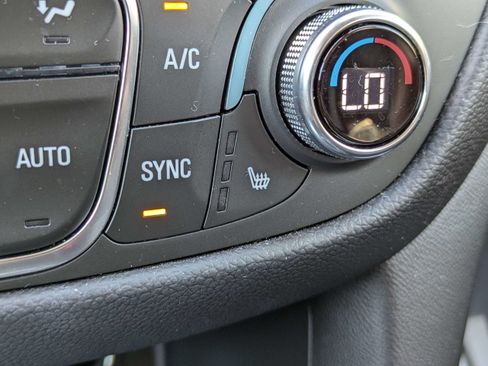 Certified 2023 Chevrolet Equinox LT FWD image 23