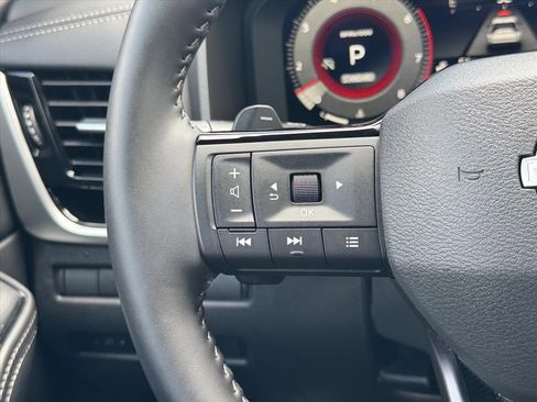 Certified 2026 Nissan Rogue SL FWD image 18