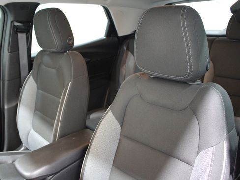 Used 2025 Chevrolet TrailBlazer LS w/ LS Confidence Package FWD image 4