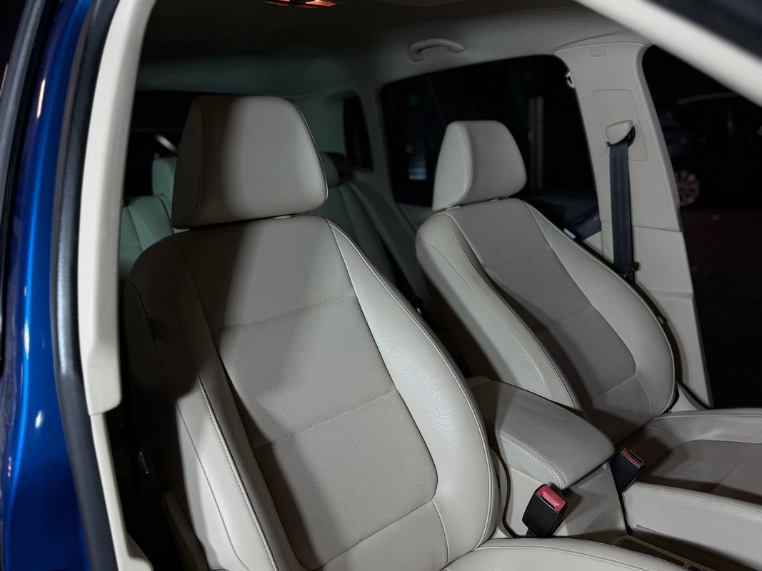 Used 2010 Volkswagen Tiguan Wolfsburg Edition FWD image 11