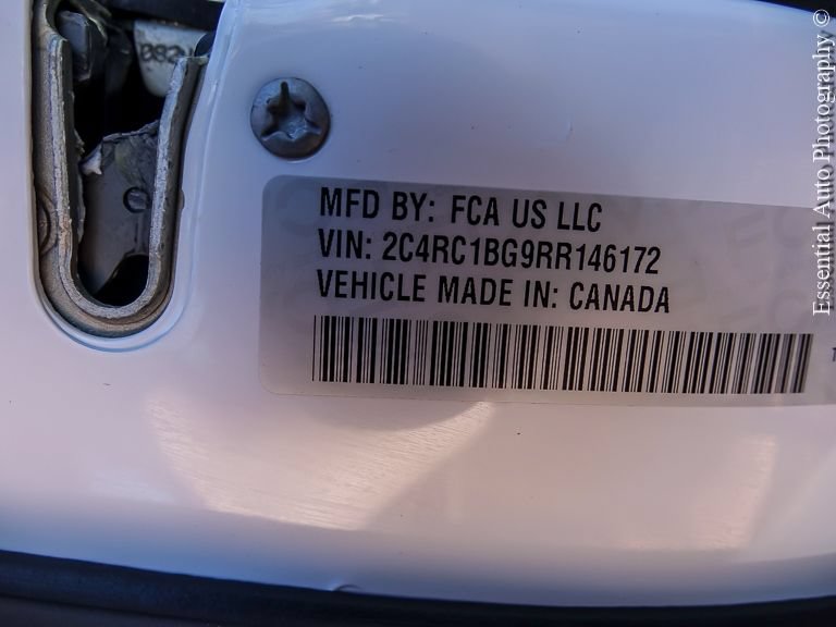 Used 2024 Chrysler Pacifica Touring-L FWD image 30