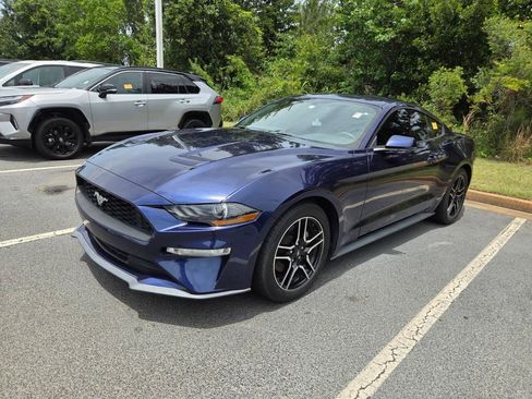 Used 2020 Ford Mustang Premium RWD image 3