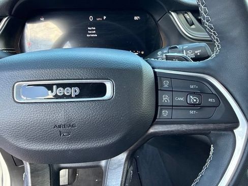 Used 2023 Jeep Grand Cherokee L Limited w/ Luxury Tech Group II AWD/4WD image 41
