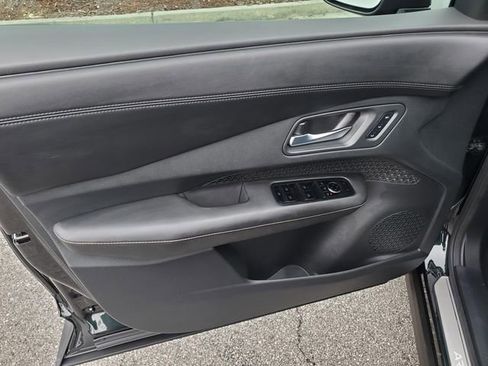 Certified 2023 Nissan Ariya FWD image 18