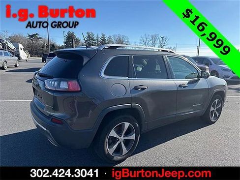 Certified 2019 Jeep Cherokee Limited image 3
