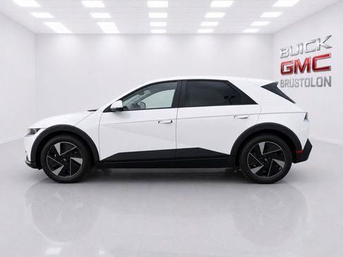 Used 2026 Hyundai Ioniq 5 SE AWD/4WD image 3