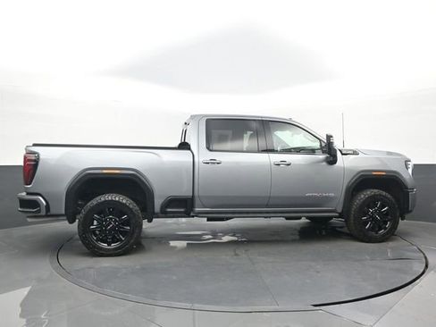 Used 2024 GMC Sierra 2500 AT4 w/ AT4 Premium Plus Package AWD/4WD image 2