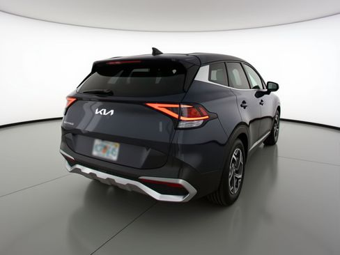 Used 2025 Kia Sportage LX FWD image 9