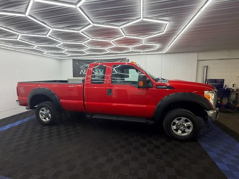 Used 2016 Ford F250 XL w/ XL Appearance Package AWD/4WD image 2