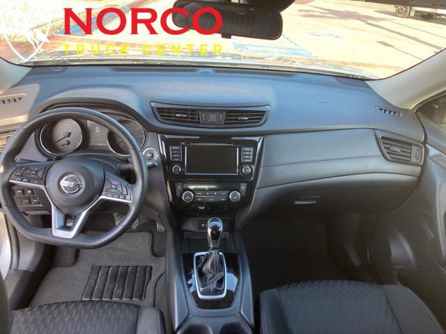 Used 2019 Nissan Rogue SV FWD image 15