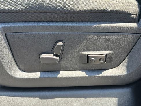 Used 2025 RAM 2500 Big Horn AWD/4WD image 23