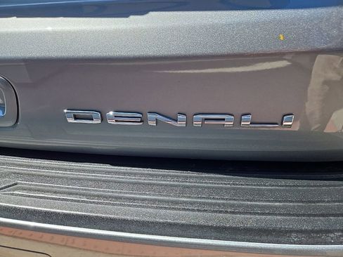 Used 2024 GMC Yukon Denali AWD/4WD image 11