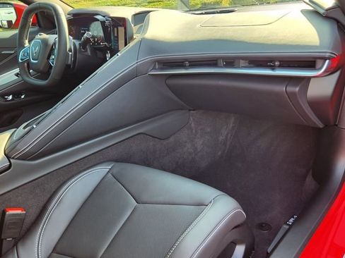 Used 2024 Chevrolet Corvette Stingray Coupe w/ Z51 Performance Package image 14