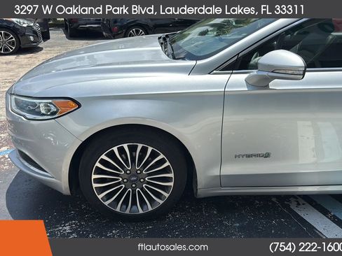 Used 2018 Ford Fusion SE w/ Equipment Group 602A FWD image 17