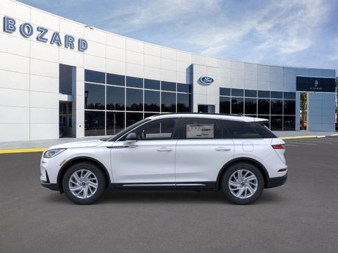 New 2026 Lincoln Corsair Premiere image 3