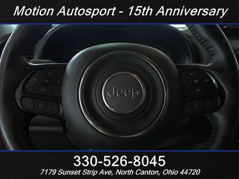 Used 2017 Jeep Renegade Altitude AWD/4WD image 13