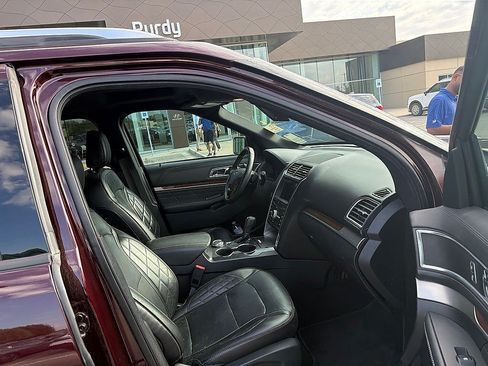 Used 2018 Ford Explorer Platinum AWD/4WD image 19