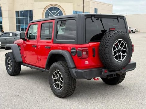 Used 2024 Jeep Wrangler Unlimited Rubicon AWD/4WD image 8